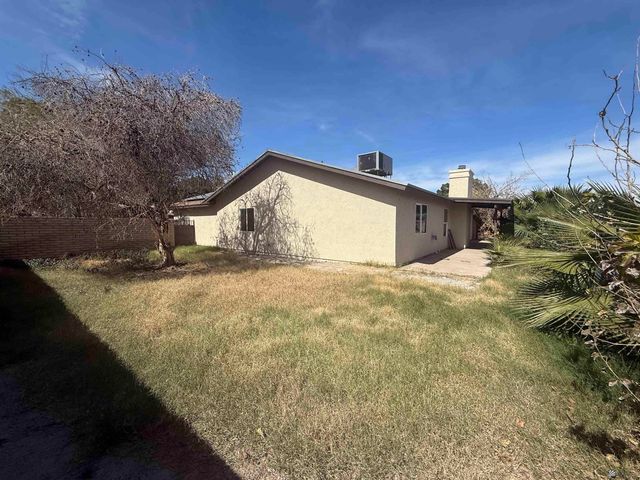1249 S 40 Dr, Yuma, AZ 85364