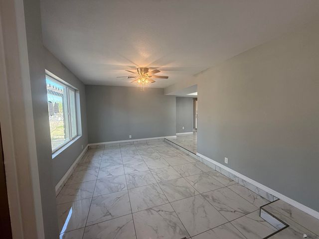 1249 S 40 Dr, Yuma, AZ 85364