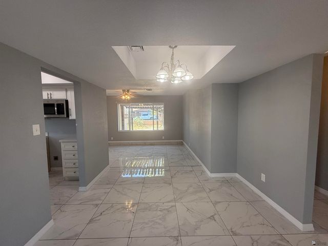 1249 S 40 Dr, Yuma, AZ 85364