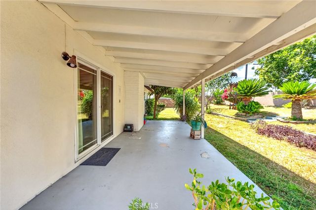 606 E Mesa, Rialto, CA 92376