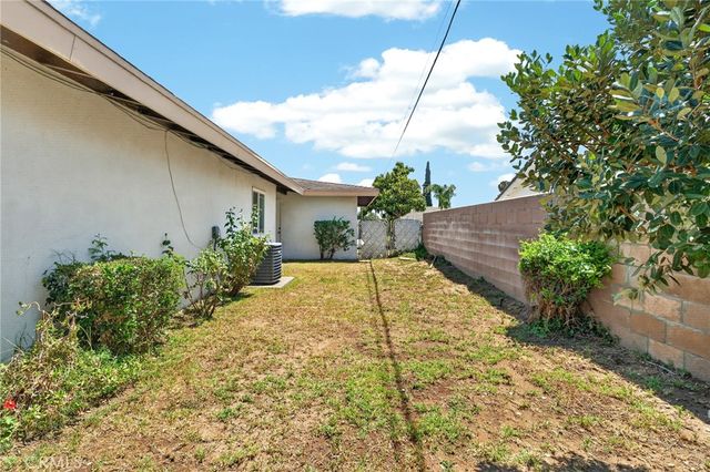 606 E Mesa, Rialto, CA 92376