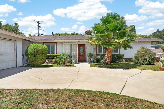 606 E Mesa, Rialto, CA 92376