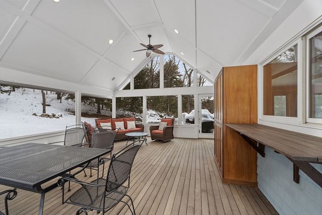 29 King Ln, Concord, MA 01742