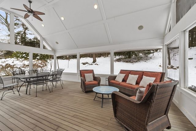 29 King Ln, Concord, MA 01742