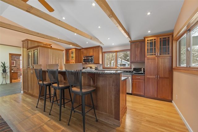 29 King Ln, Concord, MA 01742