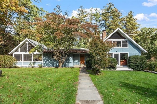 29 King Ln, Concord, MA 01742