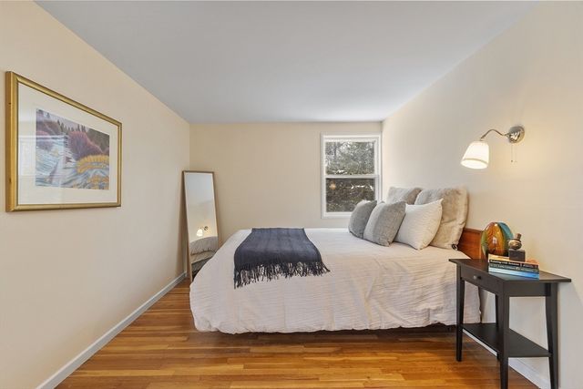 29 King Ln, Concord, MA 01742