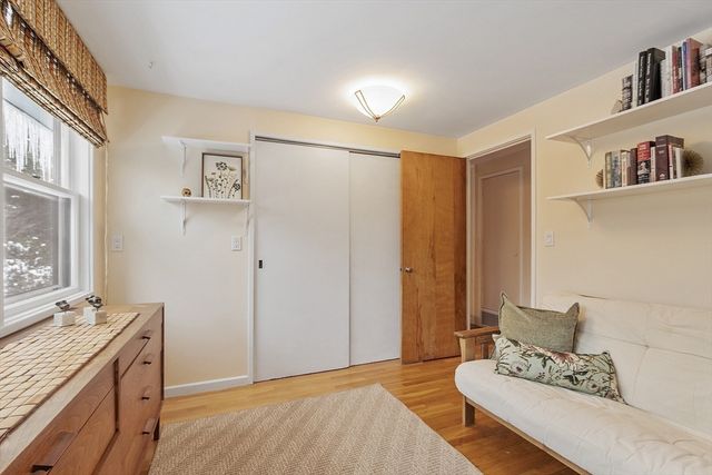 29 King Ln, Concord, MA 01742