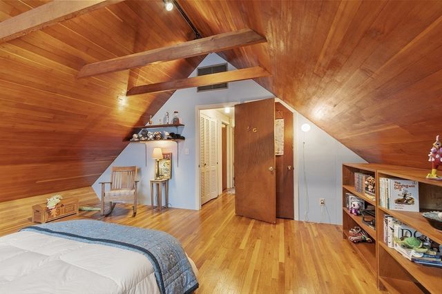 29 King Ln, Concord, MA 01742