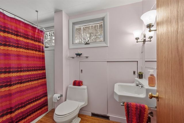 29 King Ln, Concord, MA 01742