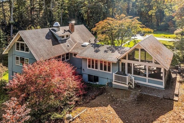 29 King Ln, Concord, MA 01742