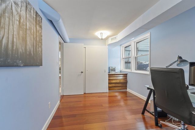 29 King Ln, Concord, MA 01742