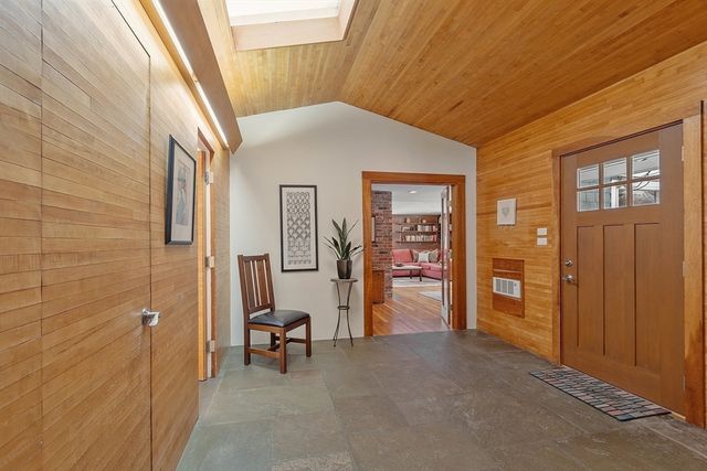 29 King Ln, Concord, MA 01742