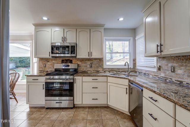 3424 Berkshire Circle, Johnson City, TN 37604