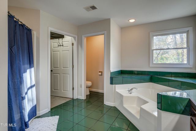 3424 Berkshire Circle, Johnson City, TN 37604