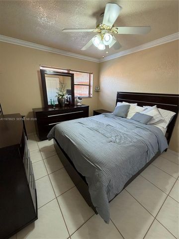 1800 W 54th Street 309, Hialeah, FL 33012