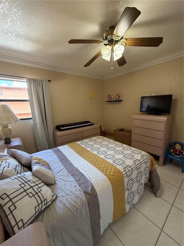 1800 W 54th Street 309, Hialeah, FL 33012