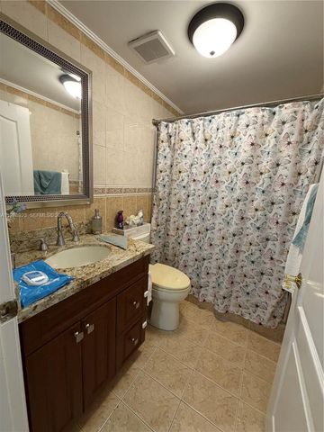 1800 W 54th Street 309, Hialeah, FL 33012