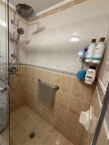 1800 W 54th Street 309, Hialeah, FL 33012
