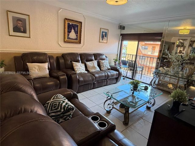 1800 W 54th Street 309, Hialeah, FL 33012