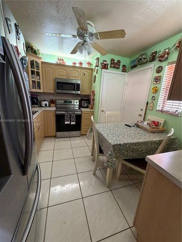 1800 W 54th Street 309, Hialeah, FL 33012