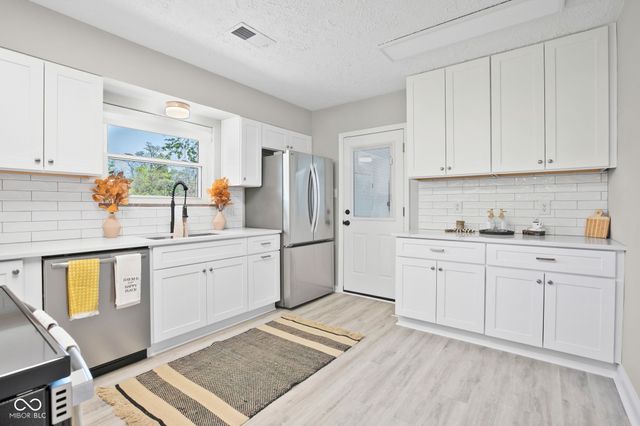 7916 E Saint Joseph Street, Indianapolis, IN 46219