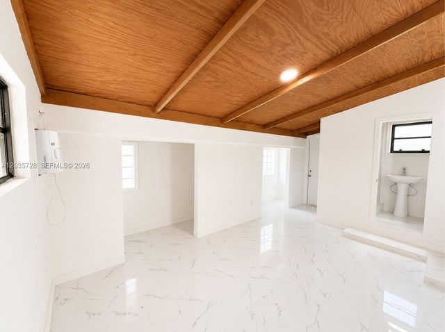 401 S Shore Drive, Miami Beach, FL 33141