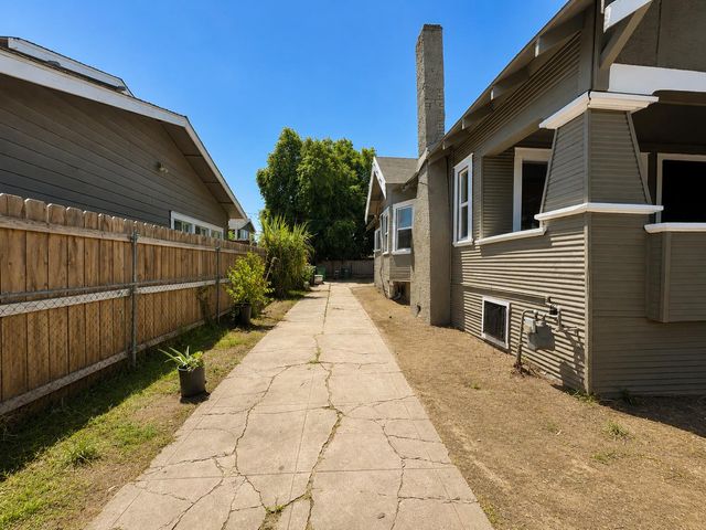 526 E Jackson St, Stockton, CA 95206