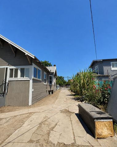 526 E Jackson St, Stockton, CA 95206