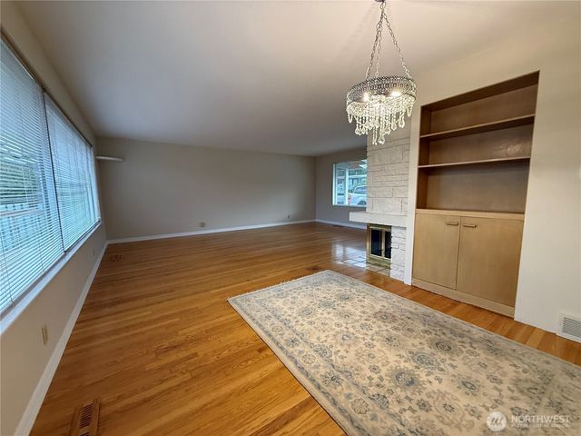 221 W Forest Avenue, Port Angeles, WA 98362