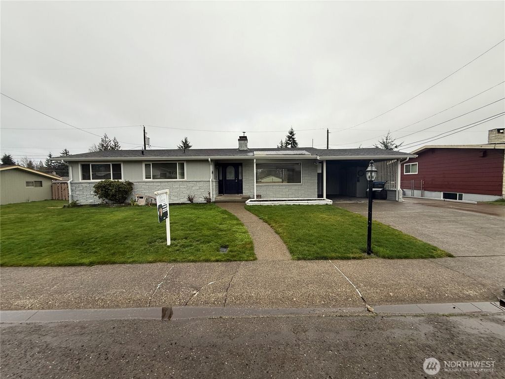 221 W Forest Avenue, Port Angeles, WA 98362