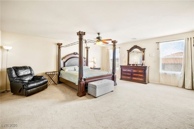 8276 Windsor Oaks Street, Las Vegas, NV 89139