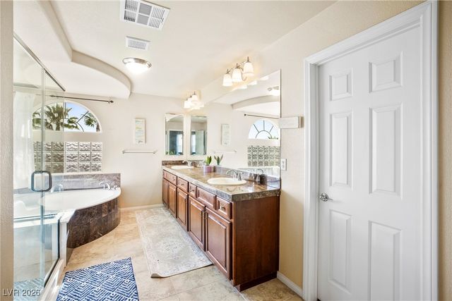 8276 Windsor Oaks Street, Las Vegas, NV 89139