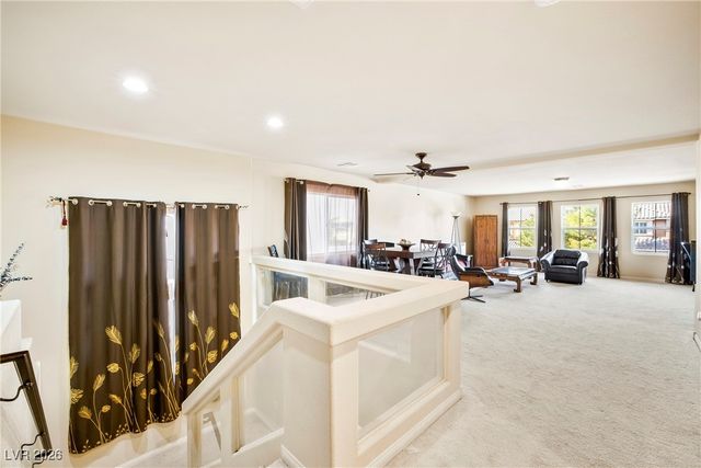 8276 Windsor Oaks Street, Las Vegas, NV 89139