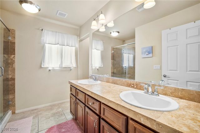 8276 Windsor Oaks Street, Las Vegas, NV 89139