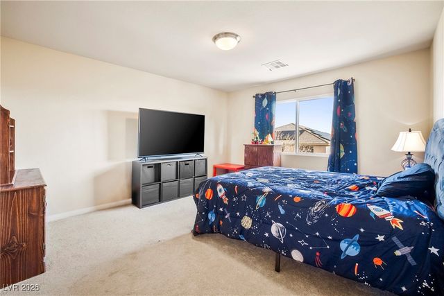 8276 Windsor Oaks Street, Las Vegas, NV 89139