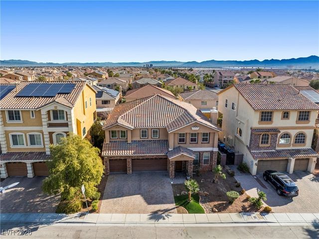 8276 Windsor Oaks Street, Las Vegas, NV 89139