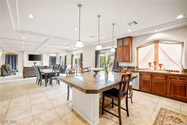 8276 Windsor Oaks Street, Las Vegas, NV 89139