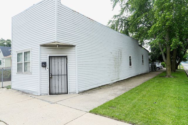 12402 S Green Street, Calumet Park, IL 60827