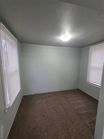 2530 Fullerton Street, Detroit, MI 48238