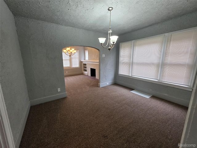 2530 Fullerton Street, Detroit, MI 48238