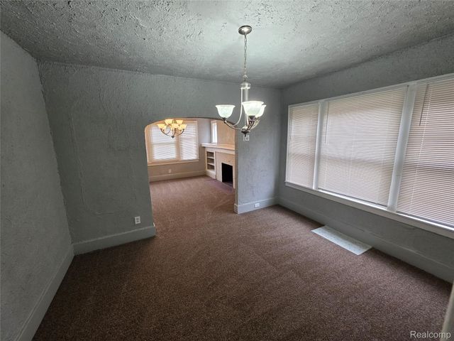 2530 Fullerton Street, Detroit, MI 48238