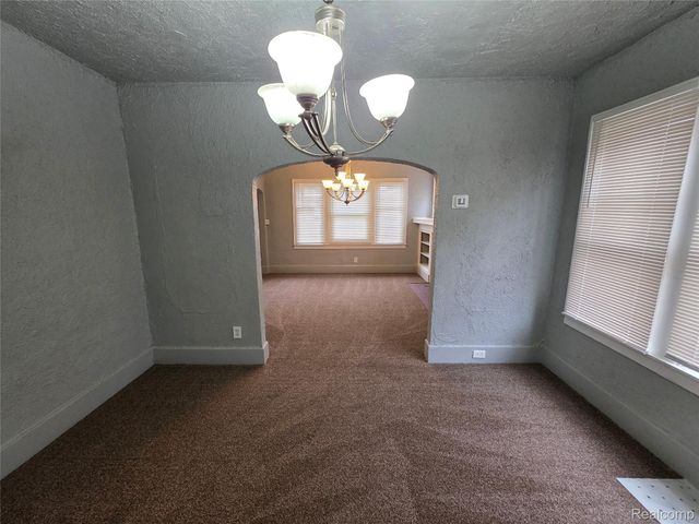 2530 Fullerton Street, Detroit, MI 48238