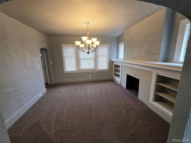 2530 Fullerton Street, Detroit, MI 48238