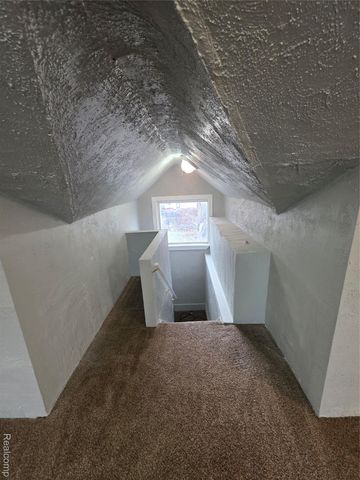 2530 Fullerton Street, Detroit, MI 48238