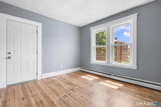 66 Standish Street 2W, Hartford, CT 06114