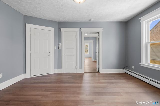 66 Standish Street 2W, Hartford, CT 06114