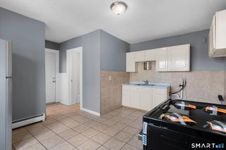 66 Standish Street 2W, Hartford, CT 06114