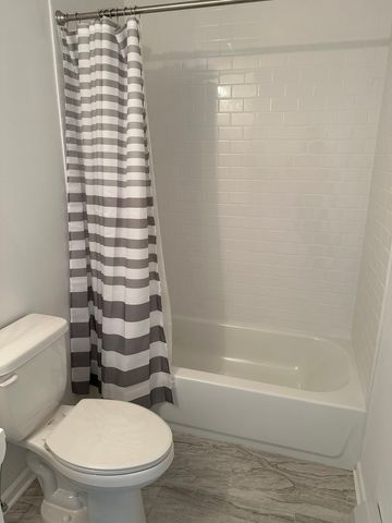 15B E Dundee Quarter Drive 301, Palatine, IL 60074