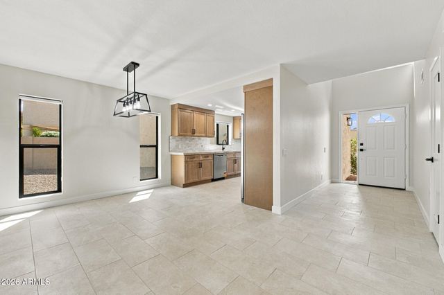 10484 E FANFOL Lane, Scottsdale, AZ 85258